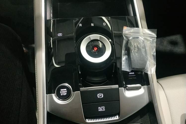 Used Kia Sportage (Chinese Domestic Model) 2025 1.5T Two-Wheel Drive Prestige Smart Enjoyment Version
