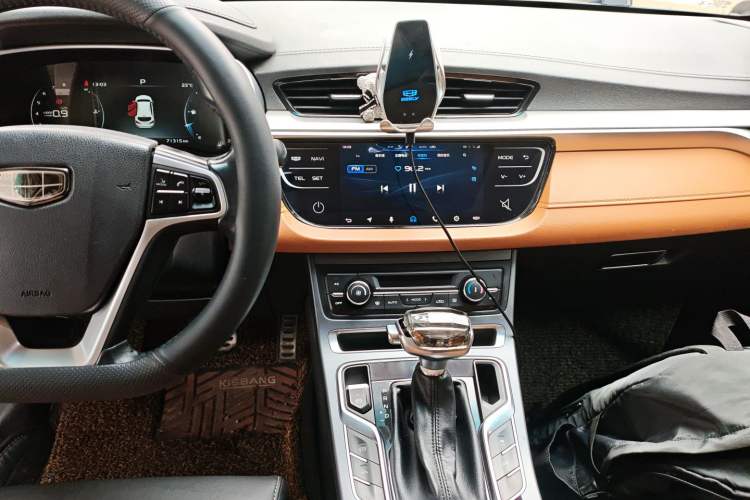 Used Geely Auto Vision S1 2018 1.4T CVT Fēngruì Model Audio And AC Panel