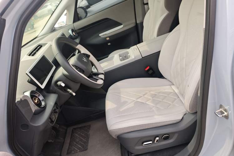 Used ARCFOX Kaola 2023 Family Edition Pro
