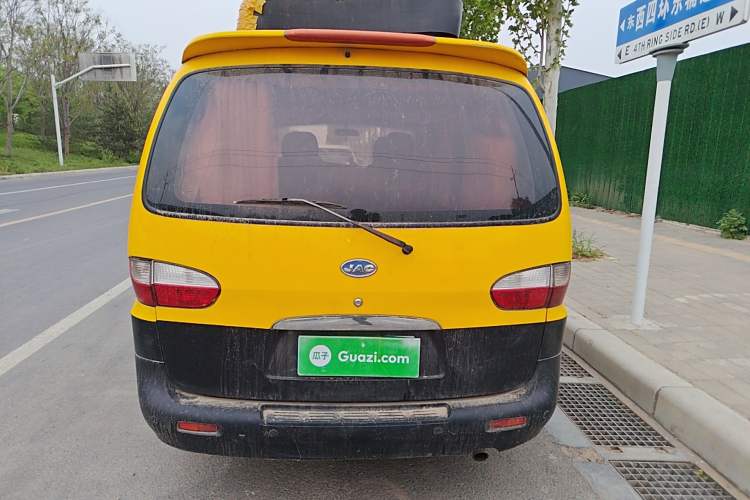 Used JAC Group Refine 2008 2.0L Shuttle Gasoline Basic Version with Single Air Conditioner Rear