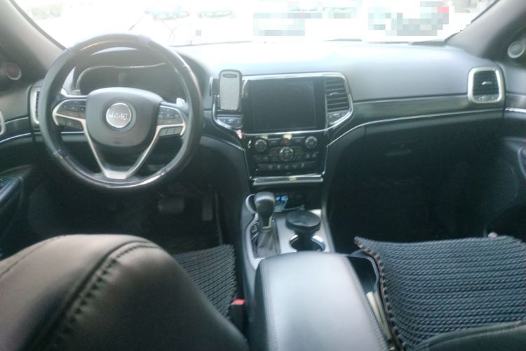 Used Jeep Grand Cherokee 2020 3.0L Elite Navigation Edition Center Console