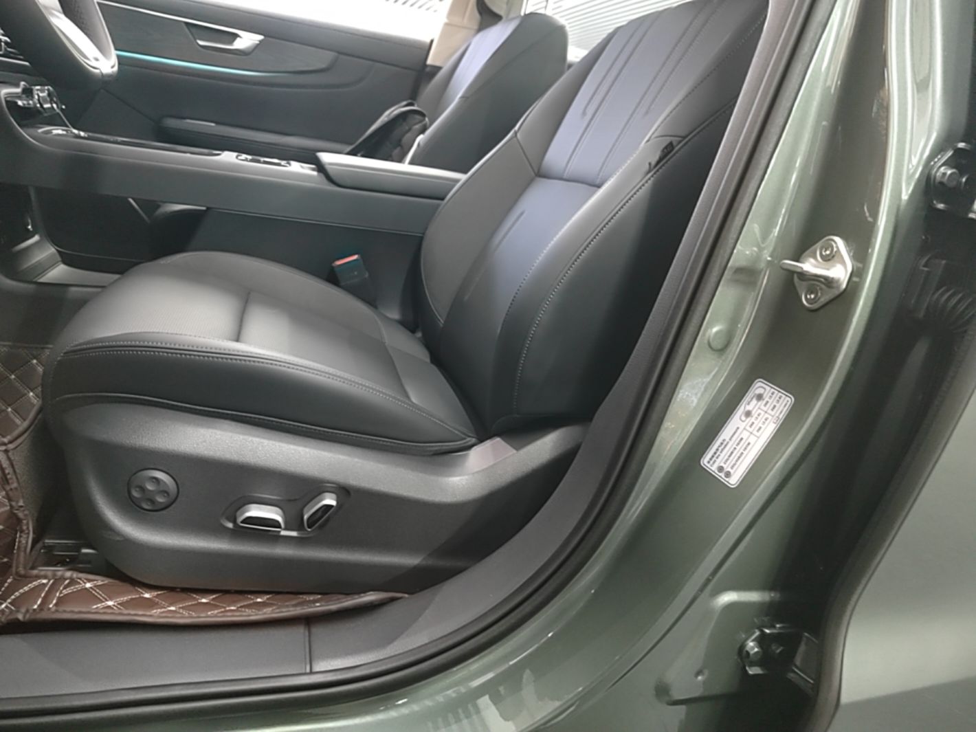 Hongqi HS5 2027 Model 2.0T Four-Wheel Drive QiLing Pro Version — снимка 17