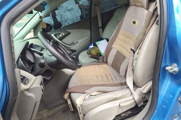 Used Buick GT 2013 XT 1.6L Manual Entry-Level Model