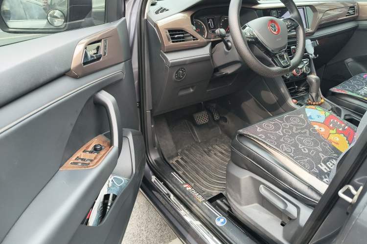 Used Volkswagen Tharu 2019 330TSI Four-Wheel Drive Luxury Edition China VI Standard