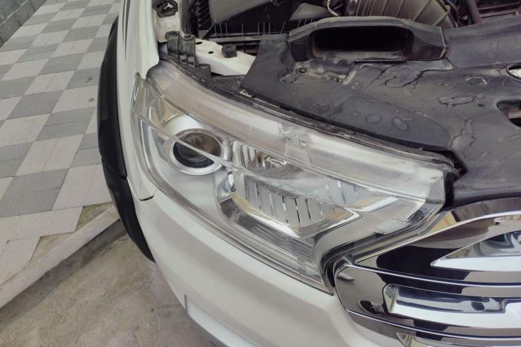 Used Ford Everest 2017 2.0T Gasoline Automatic 4x4 Luxury Edition 7 Seats Right Front Headlight