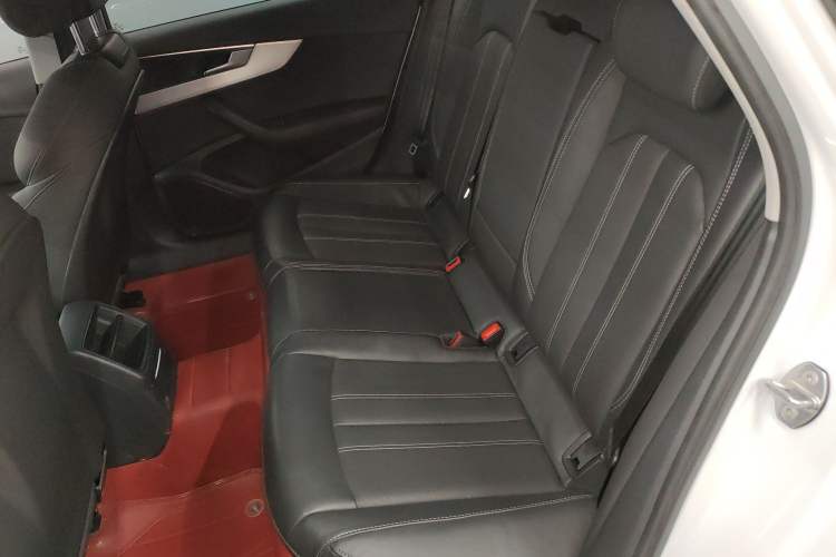 Used Audi A4L 2024 40 TFSI Fashion Dynamic Model