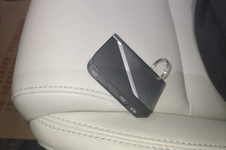 Used Lynk & Co 06 EM-P 2023 EM-P 56 Standard Range Pro