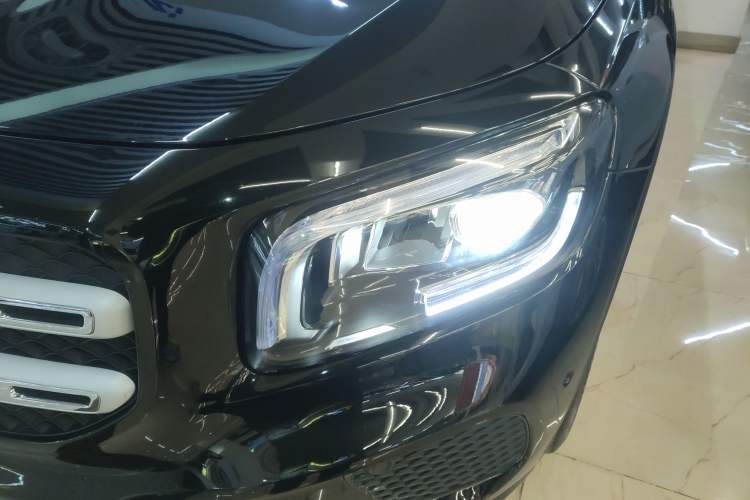Used Mercedes-Benz GLB 2023 GLB 220 Sport Edition Left Front Headlight