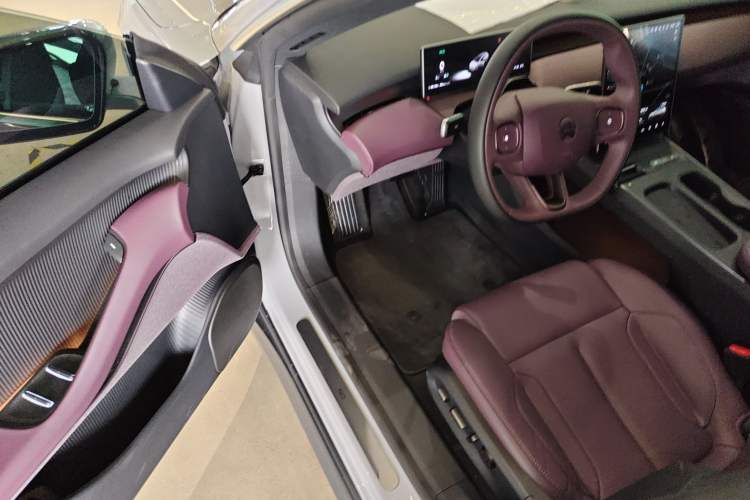 Used Nio ET5T 2024 75kWh Touring Driver Seat