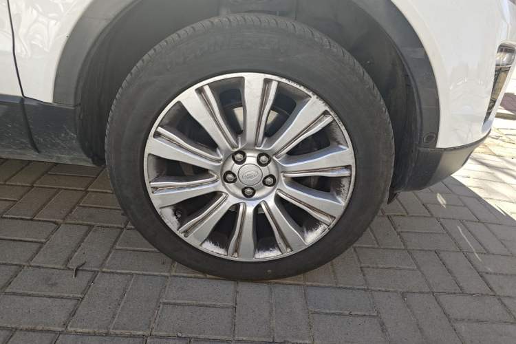 Used Land Rover Range Rover Evoque 2018 240 PS SE Smart Brilliance Edition
