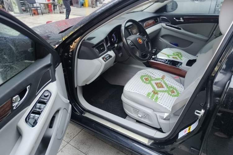 Used Hongqi H7 2013 2.0T Luxury Model
