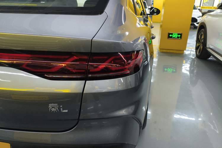 Used BYD Qin L 2024 DM-i 120KM Beyond Model Exterior 3