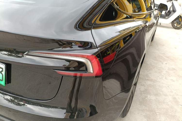 Used Tesla Model 3 2023 Rear-Wheel-Drive Version
