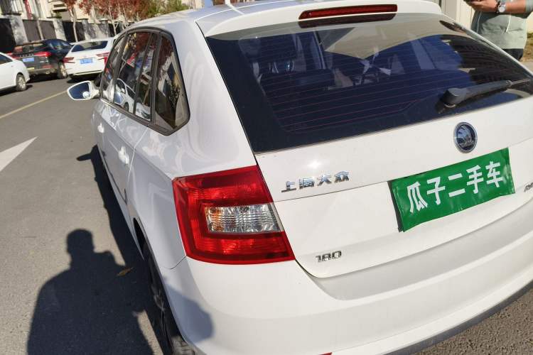 Used Skoda Rapid Spaceback 2016 Revised Version 1.6L Manual Front-Drive Edition