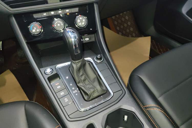 Used Volkswagen Bora 2025 Facelifted 200TSI DSG Yuexing Navigation Edition