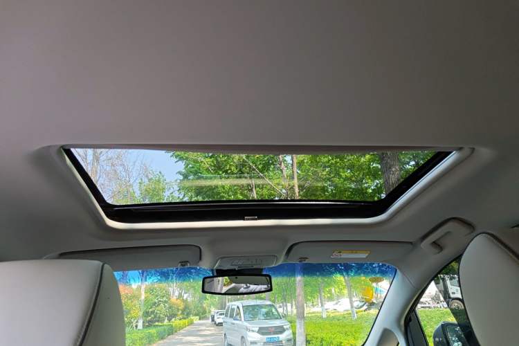 Used Buick GL8 2021 Land Cruiser Executive Class 652T Luxury Model
