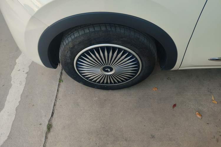 Used Wuling Bingo 2023 410 km Lingxi Deluxe Edition
