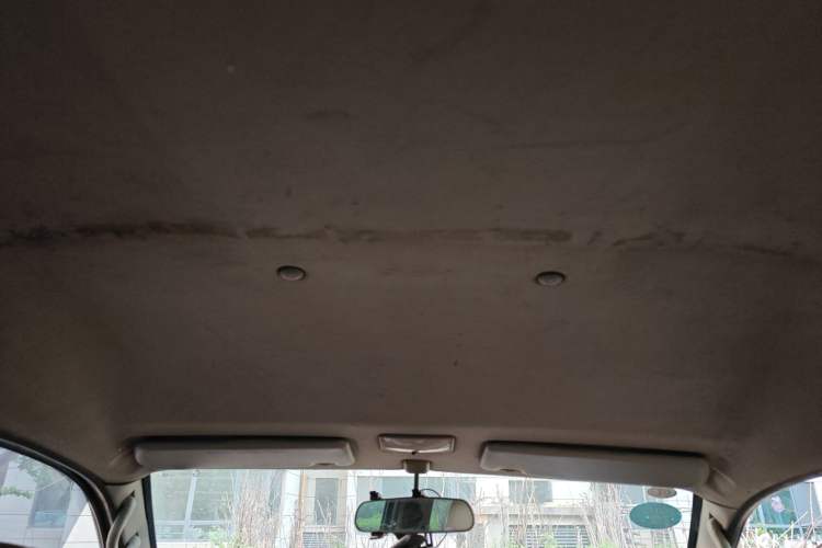 Used FORTHING Lingzhi 2015 V3 1.5L 7-Seater Luxury Model Headliner