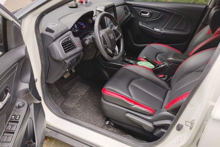 Used Luxgen U5 SUV 2017 1.6L CVT Jazz Edition Driver Seat