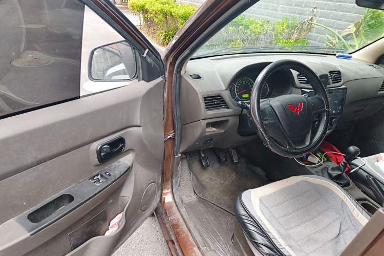 Used Wuling Hongguang 2021 1.5L S Base Version LAR