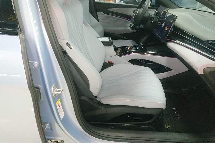 Used BYD Seal 2022 550 km Standard Range Rear-Wheel Drive Prestige Version
