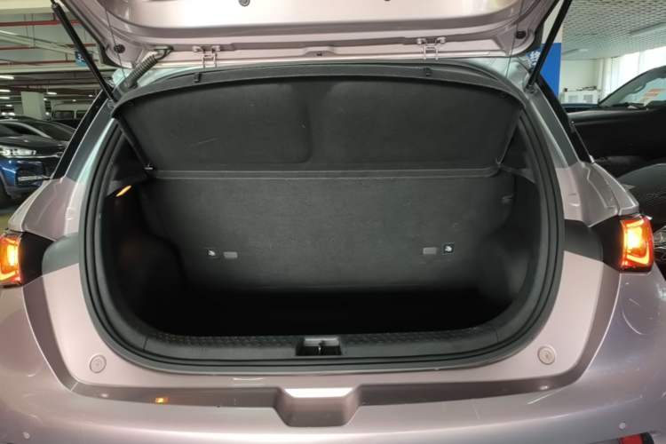 Used BYD Dolphin 2021 405 km Fashion Edition Trunk