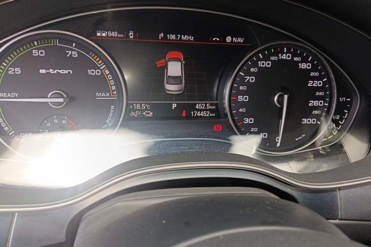 Used Audi A6L New Energy 2018 40 e-tron Odometer Close Up