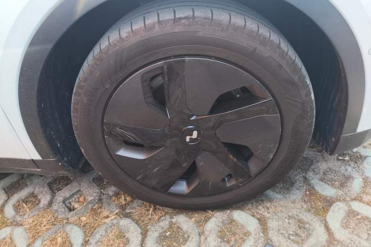 Used ONVO L60 2024 60 kWh Rear-Drive Version
