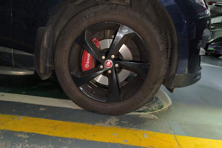 Used Jaguar F-PACE 2016 2.0T Two-Wheel Drive Urban Luxury Edition