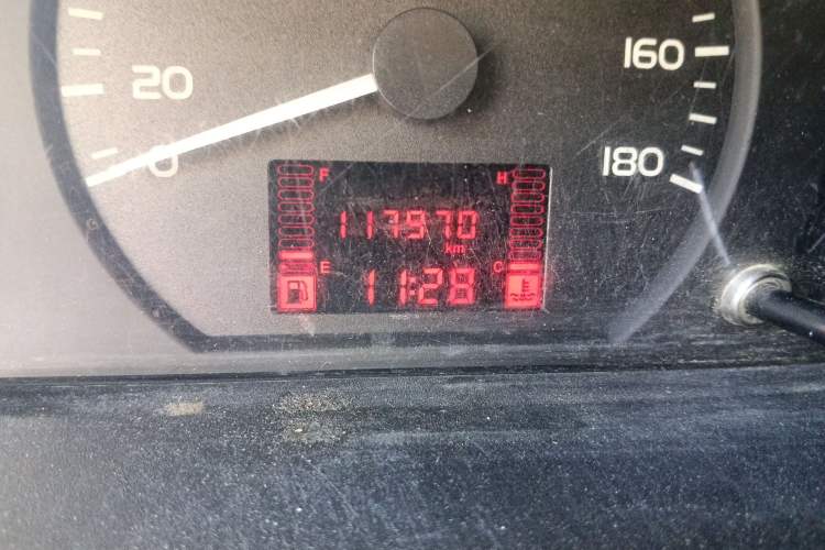 Used Wuling Rongguang  Odometer Close Up