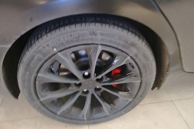 Used Cadillac CT5 2020 28T Luxury Version Right Rear Wheel Hub