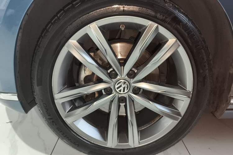 Used Volkswagen Variant 2018 380TSI Two-Wheel Drive Comfort Edition
