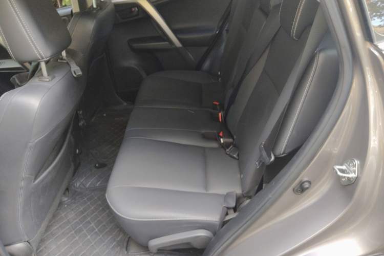 Used Toyota RAV4 2016 2.5L Automatic 4x4 Elite Edition
