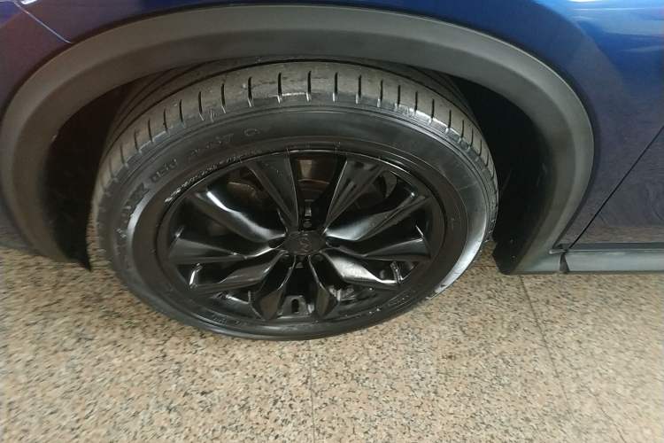 Used Infiniti QX50 2018 2.0T Two-Wheel-Drive Elite Edition
