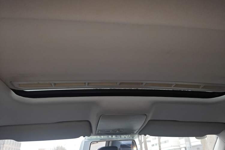 Used Volkswagen Bora 2013 1.6L Automatic Comfort Model Headliner