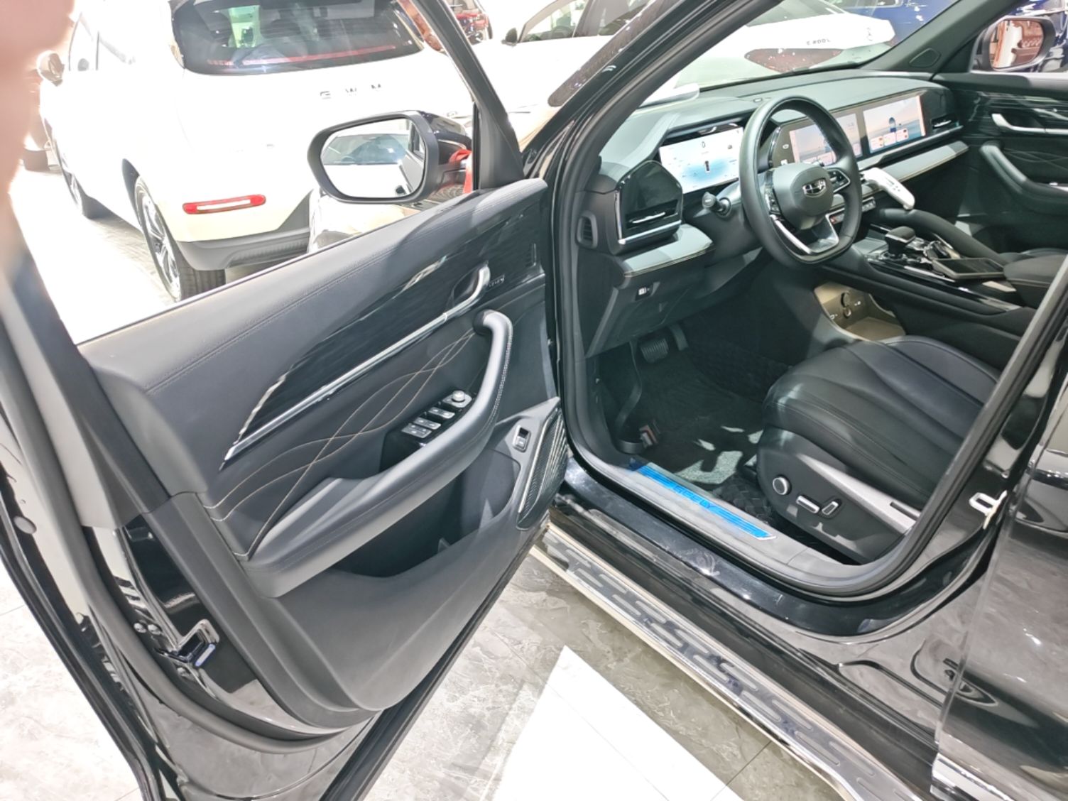 Geely Auto Monjaro L 2024 2.0TD DCT EVO Two-Wheel Drive Long-Range Version — снимка 18