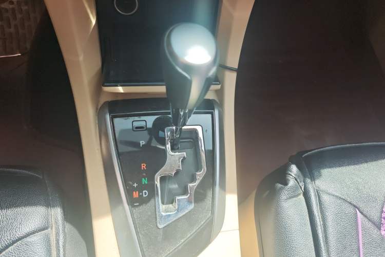 Used Toyota Corolla 2014 1.6L CVT GL-i Gear Lever