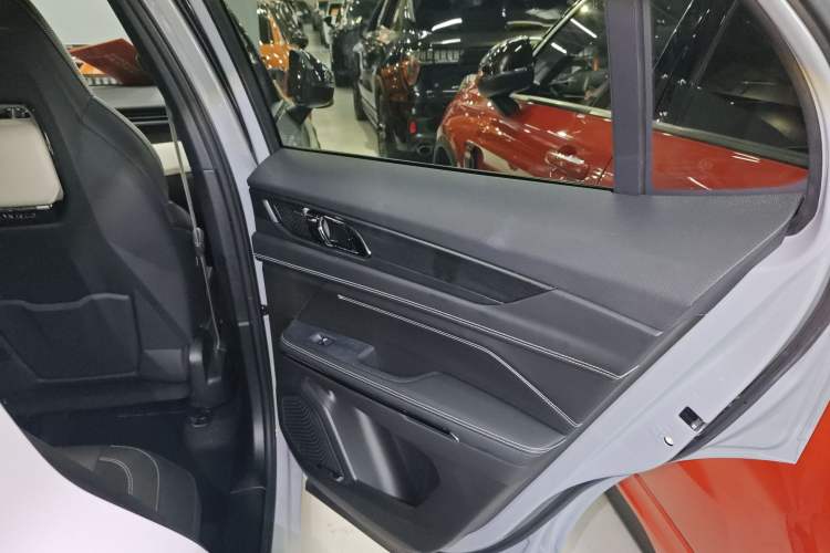 Used Lynk & Co 01 EM-P 2023 1.5TD EM-P Dawn Edition