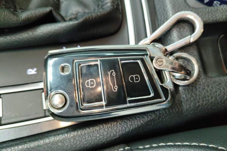 Used Volkswagen Golf 2017 230TSI Automatic Luxury Million-Vehicle Commemorative Edition Interior 1