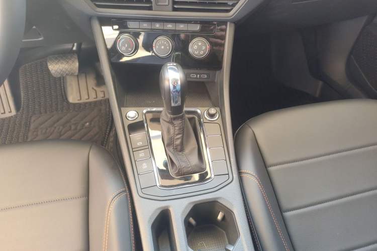 Used Volkswagen Bora 2025 Facelifted 200TSI DSG Yuexing Navigation Edition
