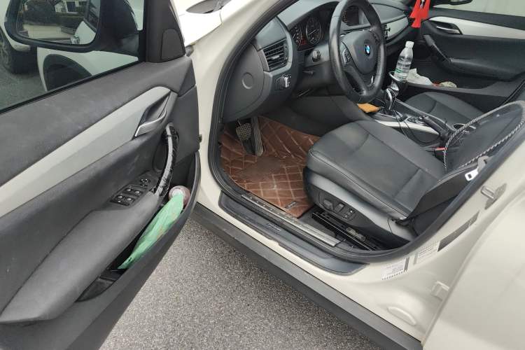 Used BMW X1 2014 sDrive18i Leading Model
