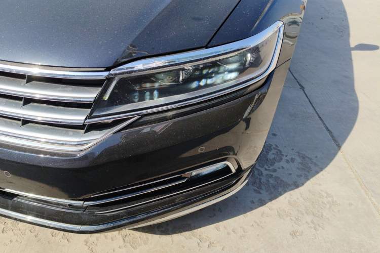 Used Volkswagen Phideon 2019 380TSI Two-Wheel Drive Business Edition China VI Standard
