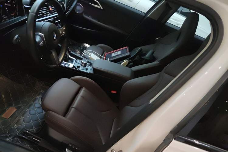 Used BMW 1 Series 2023 125i M Sport Night Edition Left Front Seat