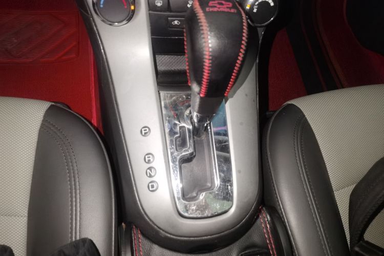 Used Chevrolet Cruze 2015 1.5L Classic SE AT Gear Lever