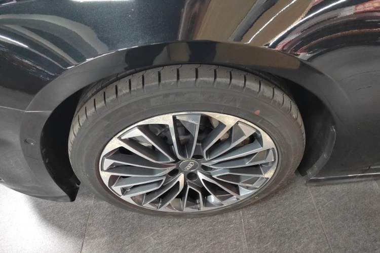 Used Audi A6L New Energy 2020 55 TFSI e quattro Left Front Wheel Hub