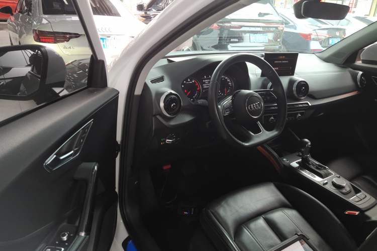 Used Audi Q2L 2023 35TFSI Fashion Dynamic Model