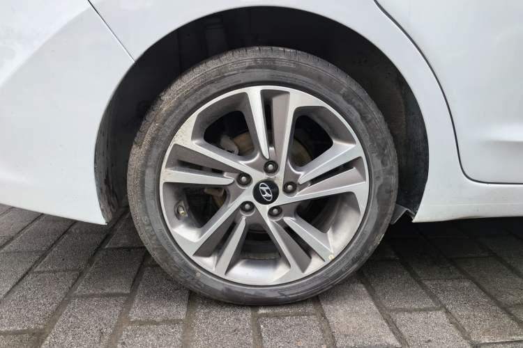 Used Hyundai Elantra (6th Generation / Lingdong) 2018 1.6L Automatic 15th Anniversary Special Edition Right Rear Wheel Hub