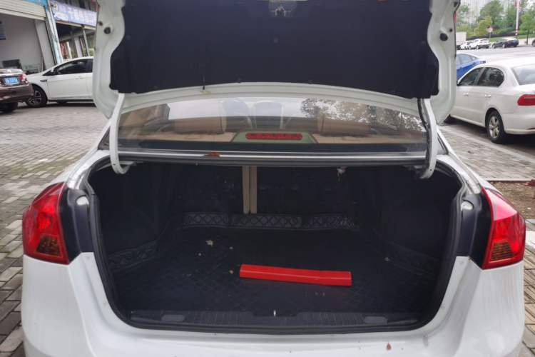 Used Buick Excelle 2015 1.5L Automatic Classic Model Trunk