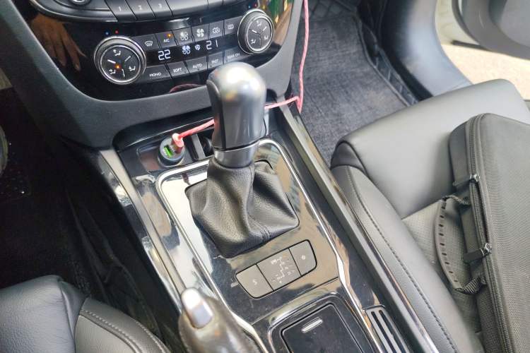 Used Peugeot 508 2013 2.0L 2nd Anniversary Edition Automatic Smart Enjoyment Version
