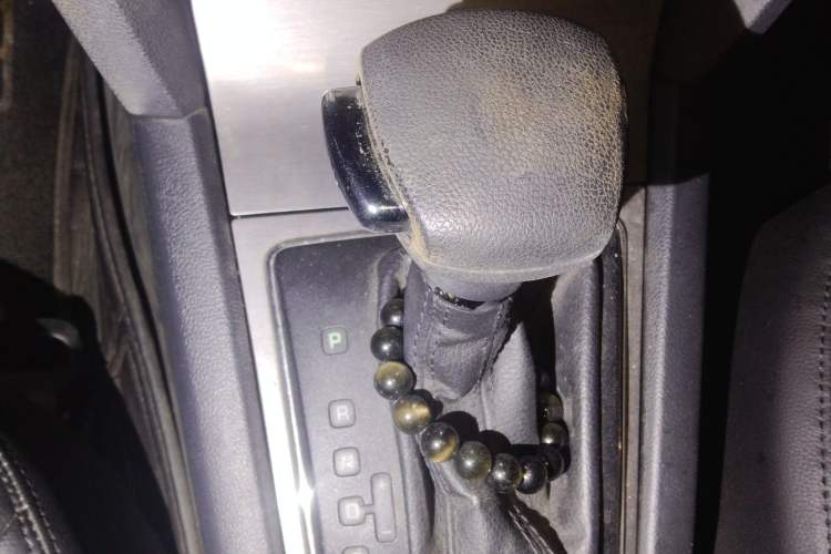 Used Skoda Octavia 2012 1.6L Automatic Yijie Edition Gear Lever